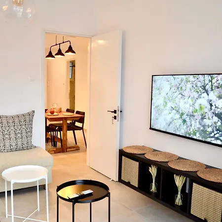 Downtown - Premium Appartamento Kamena Vourla